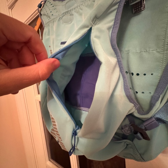 Nathan Women's VaporHowe 12L Hydration Pack Running Vest Teal 2 L Bladder XS - Picture 6 of 13